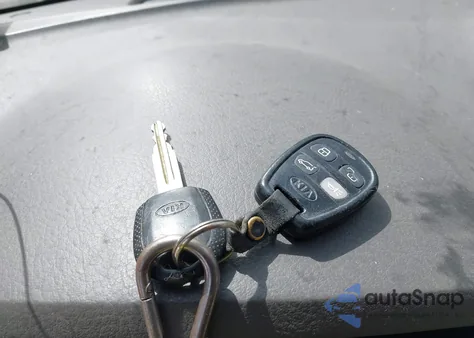 2006 Kia Sorento Ex/Lx from USA, damaged, VIN KNDJC733265645805